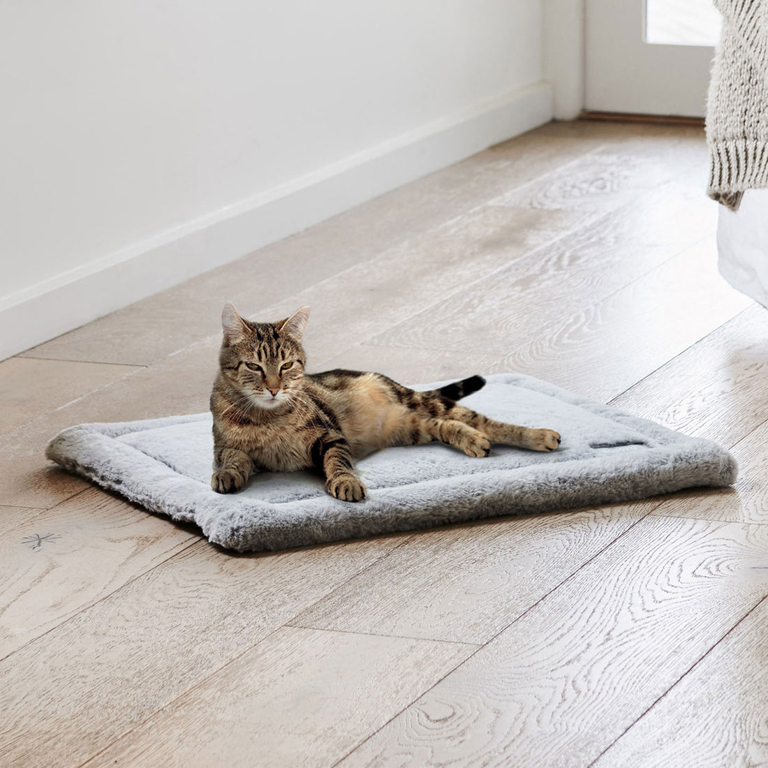 Snooza Self Warming Cat Mat | Buy Direct